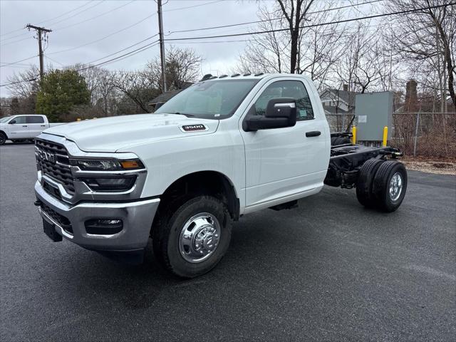 2026 RAM Ram 3500 Chassis Cab RAM 3500 TRADESMAN CHASSIS REGULAR CAB 4X4 60 CA