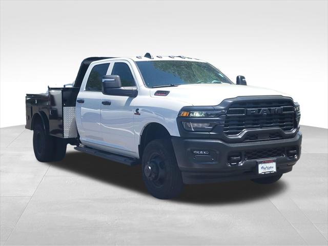 2026 RAM Ram 3500 RAM 3500 TRADESMAN CREW CAB 4X4 8 BOX