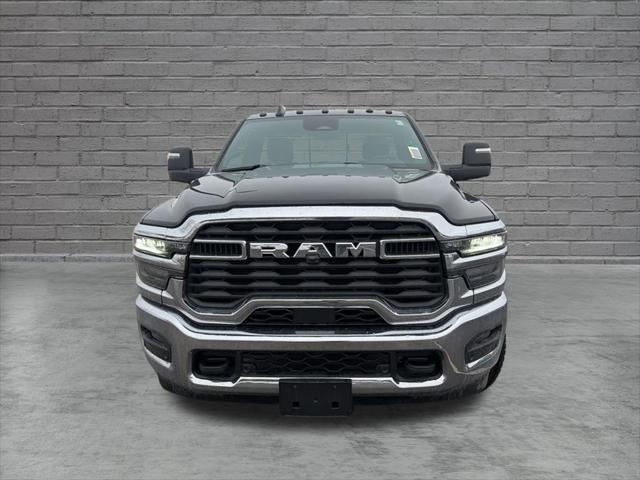 2026 RAM Ram 3500 RAM 3500 TRADESMAN REGULAR CAB 4X4 8 BOX