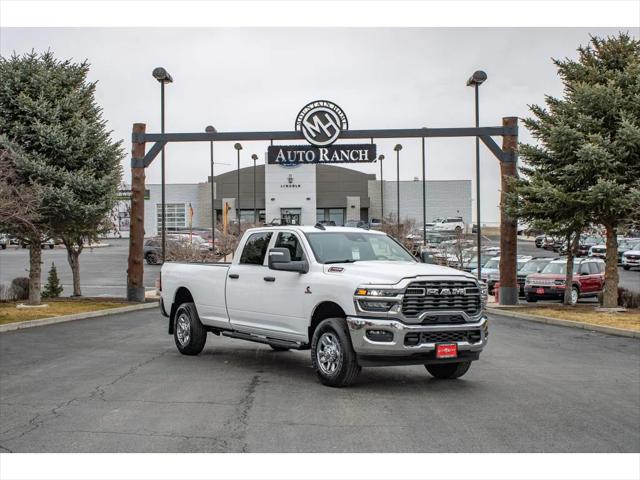 2026 RAM Ram 3500 RAM 3500 TRADESMAN CREW CAB 4X4 8 BOX