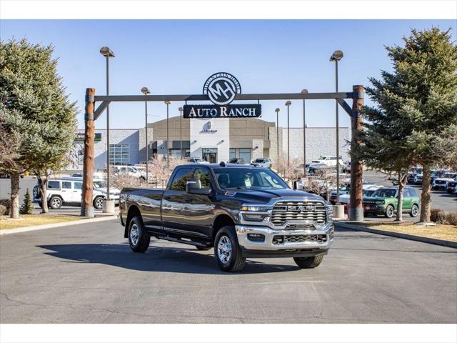 2026 RAM Ram 3500 RAM 3500 TRADESMAN CREW CAB 4X4 8 BOX