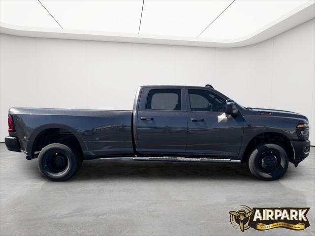 2026 RAM Ram 3500 RAM 3500 TRADESMAN CREW CAB 4X4 8 BOX