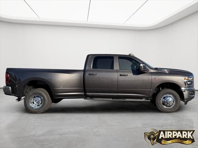 2026 RAM Ram 3500 RAM 3500 TRADESMAN CREW CAB 4X4 8 BOX