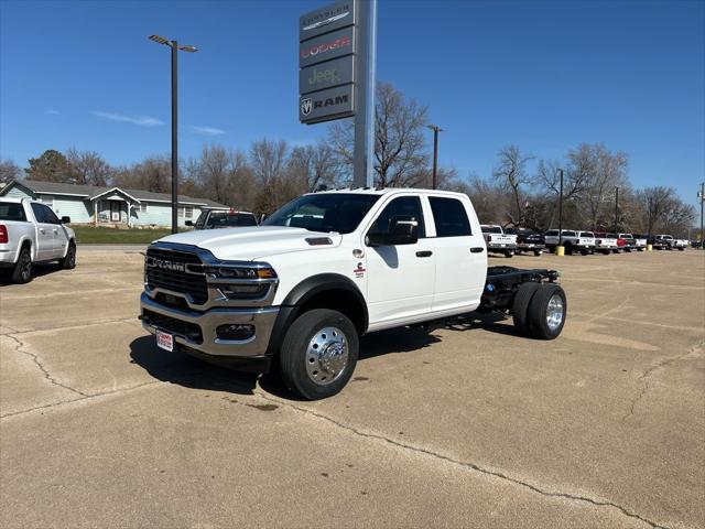 2026 RAM Ram 5500 Chassis Cab RAM 5500 TRADESMAN CHASSIS CREW CAB 4X4 60 CA