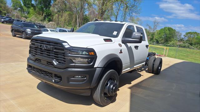 2026 RAM Ram 5500 Chassis Cab RAM 5500 TRADESMAN CHASSIS CREW CAB 4X4 60 CA
