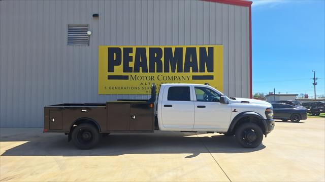 2026 RAM Ram 5500 Chassis Cab RAM 5500 TRADESMAN CHASSIS CREW CAB 4X4 84 CA