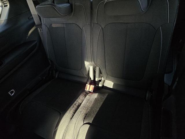 2026 Jeep Grand Cherokee Laredo 4x2