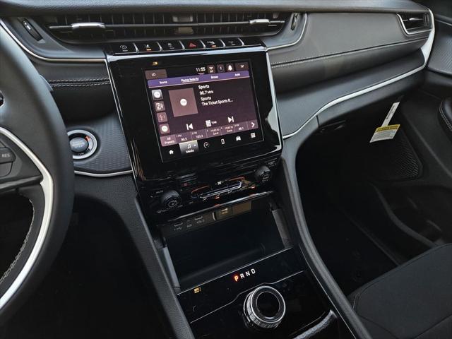 2026 Jeep Grand Cherokee Laredo 4x2