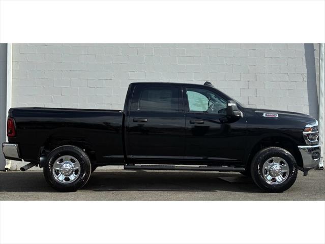 2026 RAM Ram 3500 RAM 3500 TRADESMAN CREW CAB 4X4 64 BOX