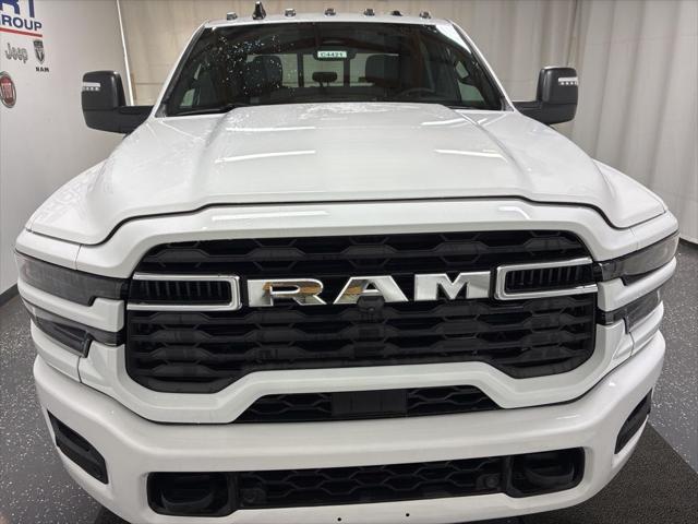 2026 RAM 3500 RAM 3500 BIG HORN CREW CAB 4X4 8 BOX