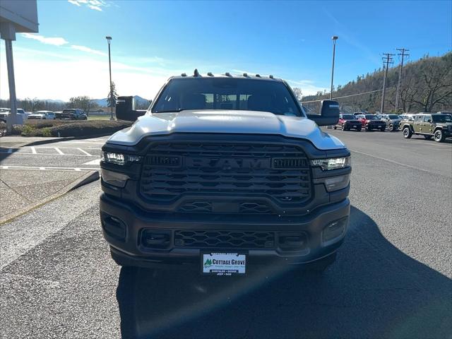 2026 RAM Ram 3500 RAM 3500 TRADESMAN CREW CAB 4X4 8 BOX