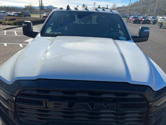 2026 RAM Ram 3500 RAM 3500 TRADESMAN CREW CAB 4X4 8 BOX