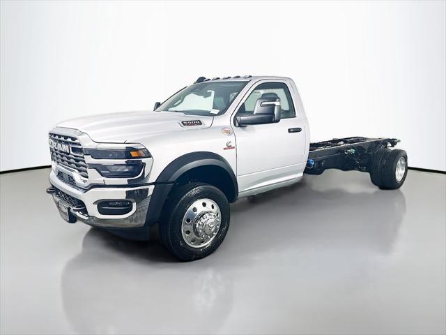 2026 RAM 5500 Chassis RAM 5500 TRADESMAN CHASSIS REGULAR CAB 4X4 120 CA