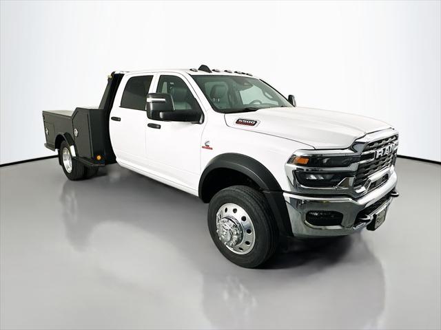 2026 RAM Ram 5500 Chassis Cab RAM 5500 TRADESMAN CHASSIS CREW CAB 4X4 60 CA
