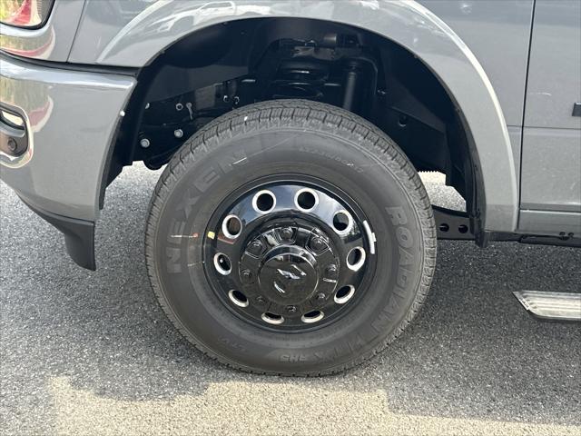 2026 Ram 3500 Limited Mega Cab 4x4 6'4" Box