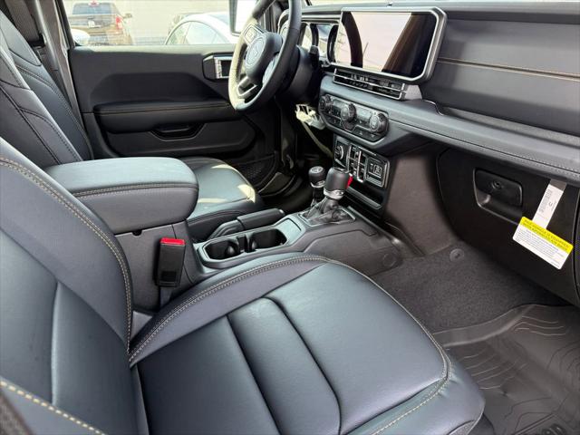 2026 Jeep Gladiator GLADIATOR SAHARA 4X4