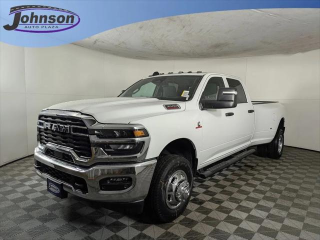 2026 RAM Ram 3500 RAM 3500 TRADESMAN CREW CAB 4X4 8 BOX