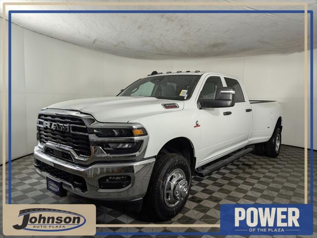 2026 RAM Ram 3500 RAM 3500 TRADESMAN CREW CAB 4X4 8 BOX