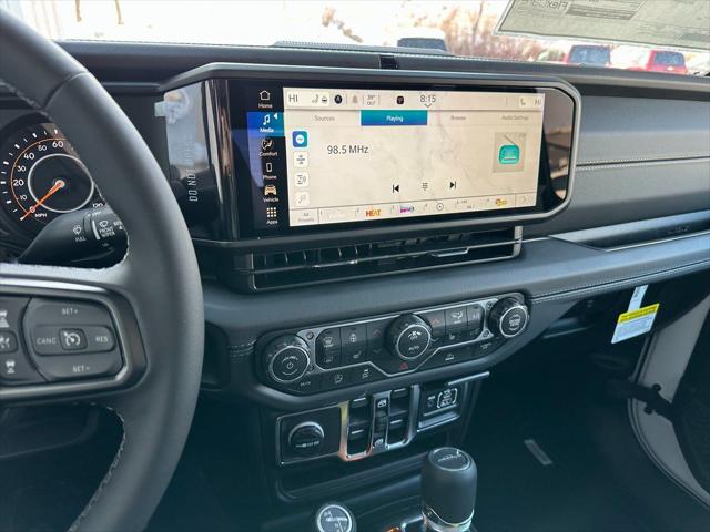 2026 Jeep Gladiator GLADIATOR SAHARA 4X4