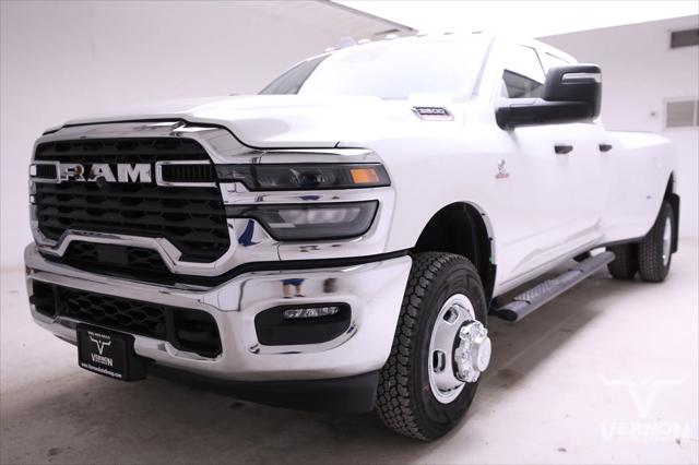 2026 RAM Ram 3500 RAM 3500 TRADESMAN CREW CAB 4X4 8 BOX