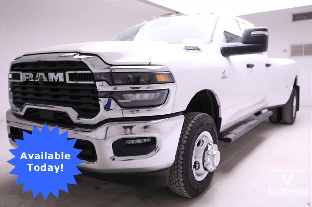 2026 RAM Ram 3500 RAM 3500 TRADESMAN CREW CAB 4X4 8 BOX