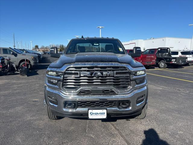 2026 RAM 5500 Chassis RAM 5500 TRADESMAN CHASSIS REGULAR CAB 4X4 60 CA