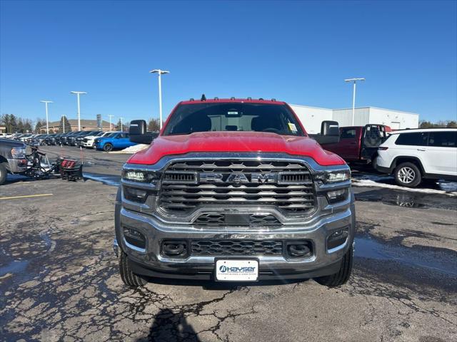 2026 RAM Ram 5500 Chassis Cab RAM 5500 TRADESMAN CHASSIS CREW CAB 4X4 60 CA