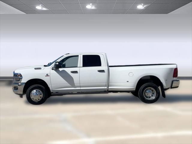2026 RAM Ram 3500 RAM 3500 TRADESMAN CREW CAB 4X4 8 BOX