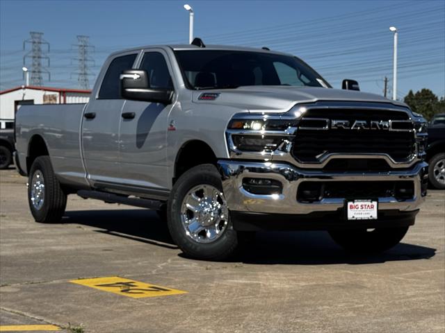 2026 RAM Ram 3500 RAM 3500 TRADESMAN CREW CAB 4X4 8 BOX
