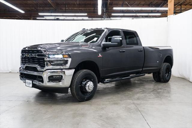 2026 RAM Ram 3500 RAM 3500 TRADESMAN CREW CAB 4X4 8 BOX