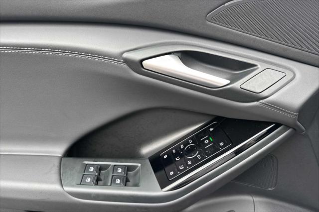 2025 Audi Q6 e-tron Premium
