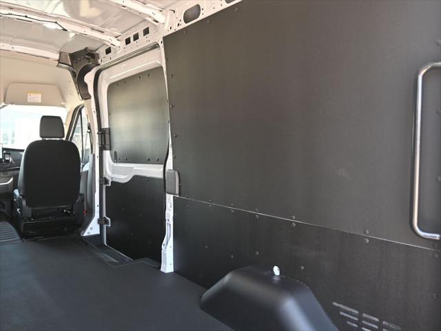 2025 Ford Transit Cargo Van Base