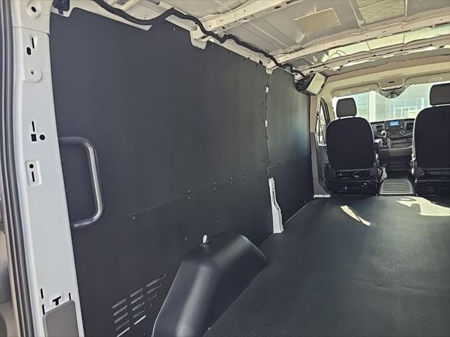 2025 Ford Transit Cargo Van Base
