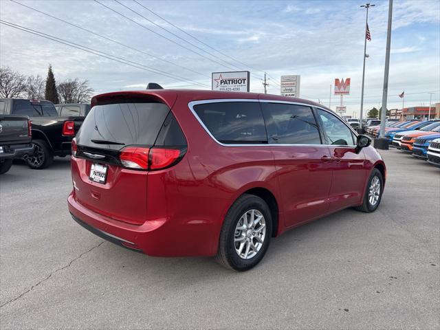 2026 Chrysler Voyager LX
