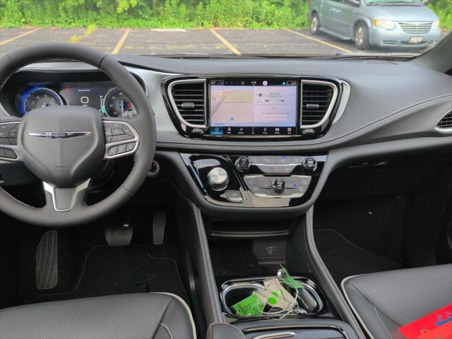 2026 Chrysler Pacifica Limited AWD