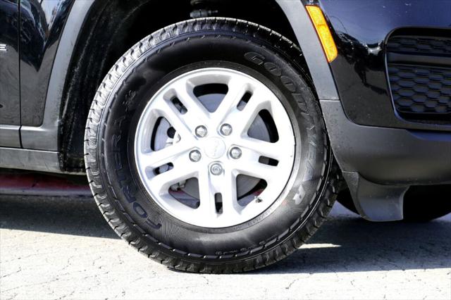 2024 Jeep Grand Cherokee Laredo 4x4