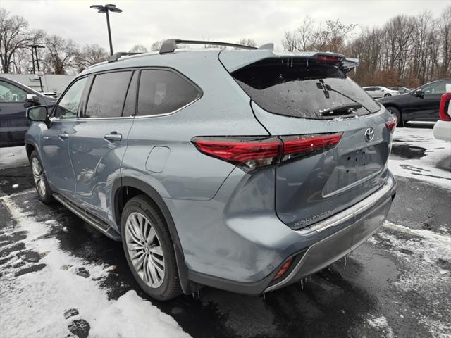 2021 Toyota Highlander Hybrid Platinum