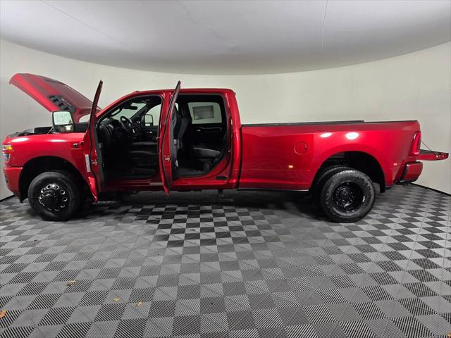 2026 Ram 3500 Laramie Crew Cab 4x4 8' Box