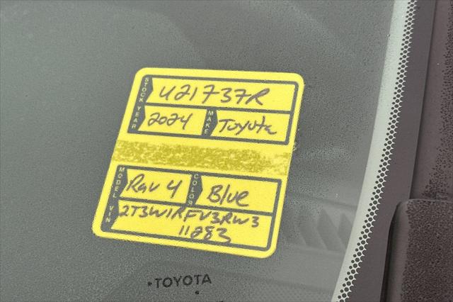 2024 Toyota RAV4 XLE 2024 Toyota RAV4 XLE