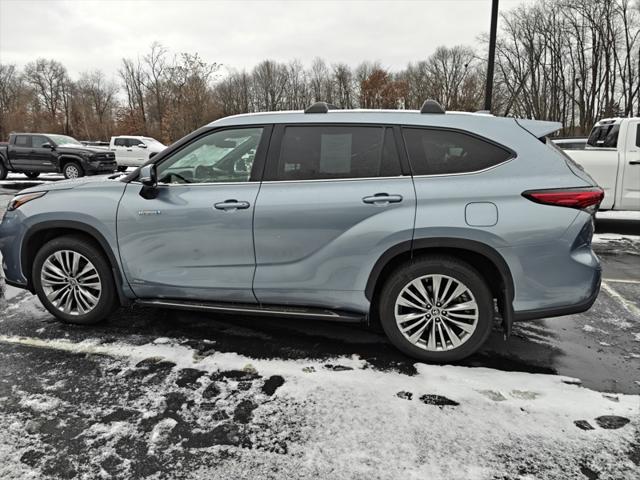 2021 Toyota Highlander Hybrid Platinum