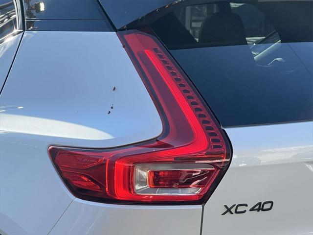 2026 Volvo XC40 B5 Ultra Black Edition