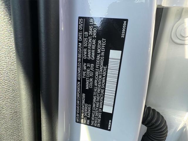 2026 Volvo XC40 B5 Ultra Black Edition