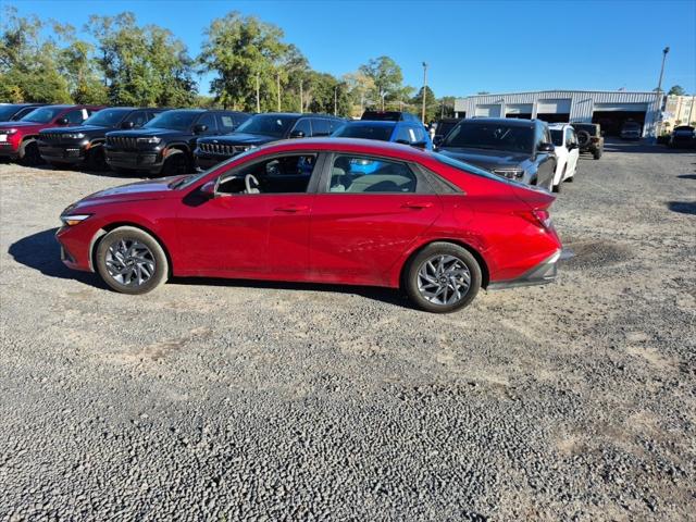 2024 Hyundai Elantra SEL 2024 Hyundai Elantra SEL