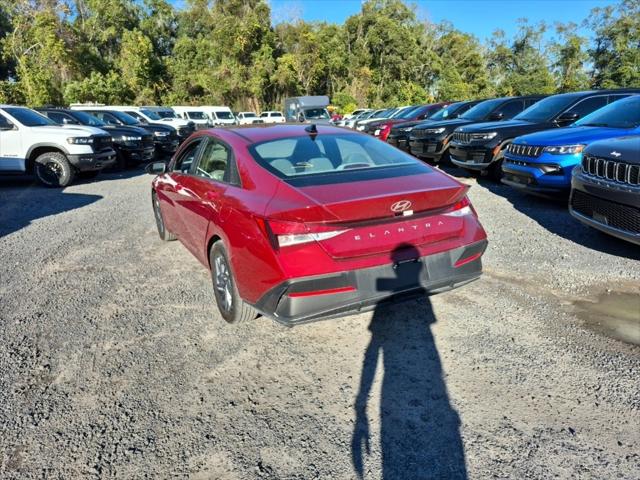 2024 Hyundai Elantra SEL 2024 Hyundai Elantra SEL