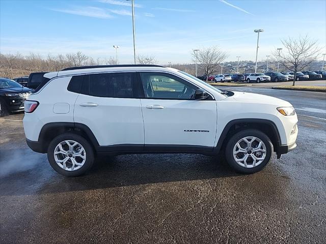 2026 Jeep Compass COMPASS LATITUDE 4X4