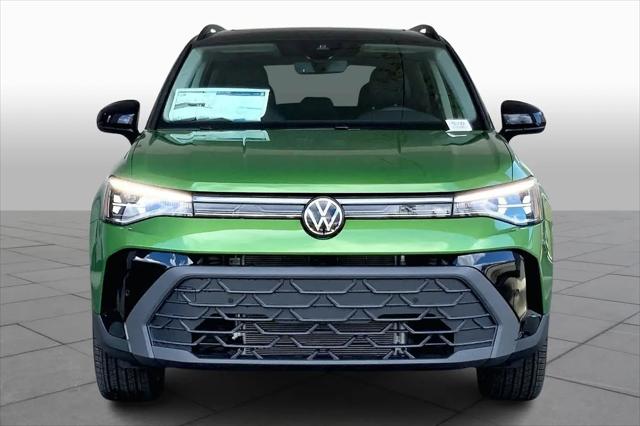 2026 Volkswagen Taos SE Black