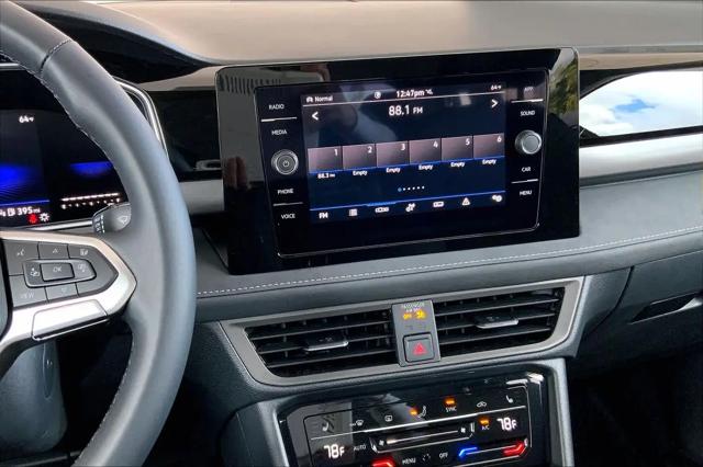 2026 Volkswagen Taos SE Black