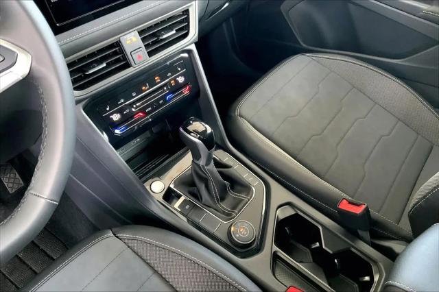 2026 Volkswagen Taos SE Black