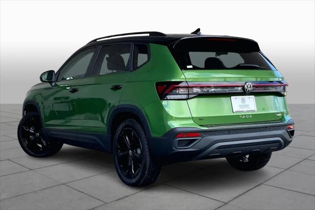 2026 Volkswagen Taos SE Black