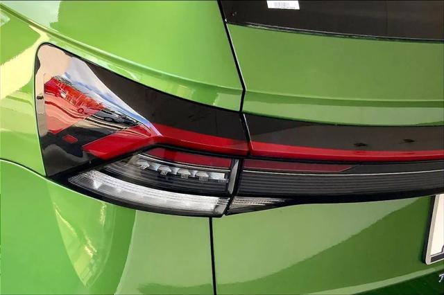 2026 Volkswagen Taos SE Black